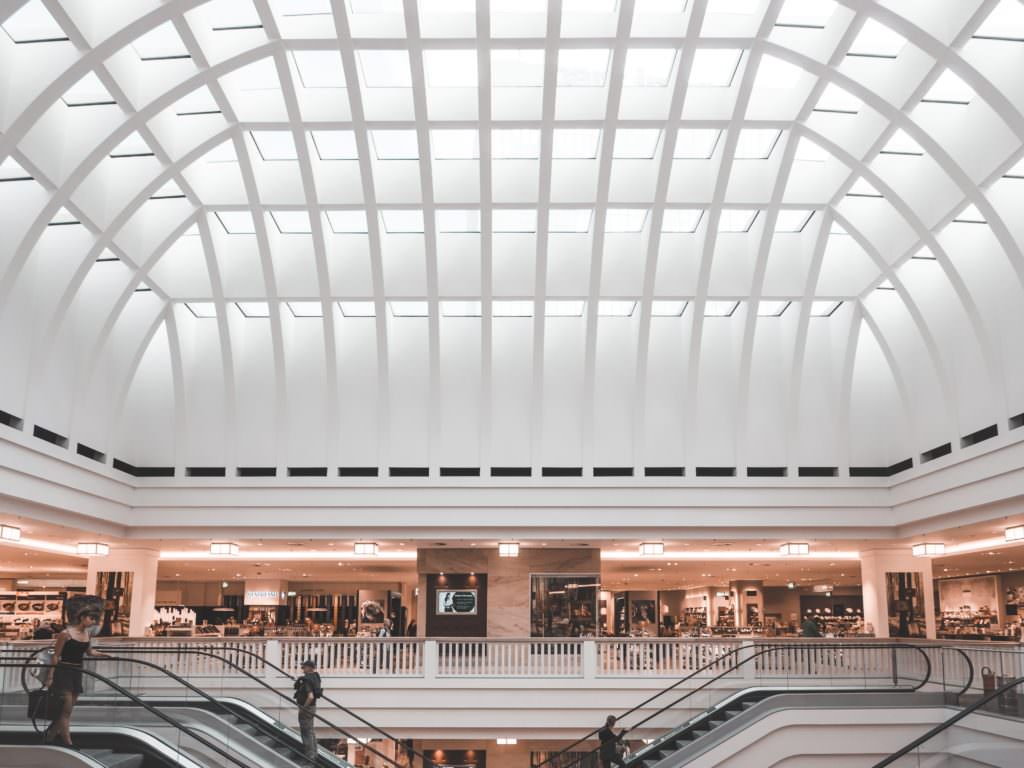 Understand, analyze. Factors affecting the comfort of visitors and guests of the shopping mall