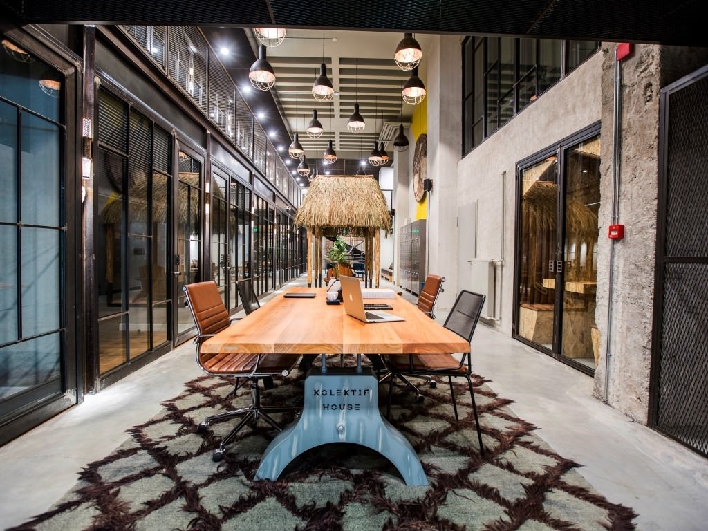 of8-1024x768 Industrial buildings. Ideal places for offices and the entertainment industry