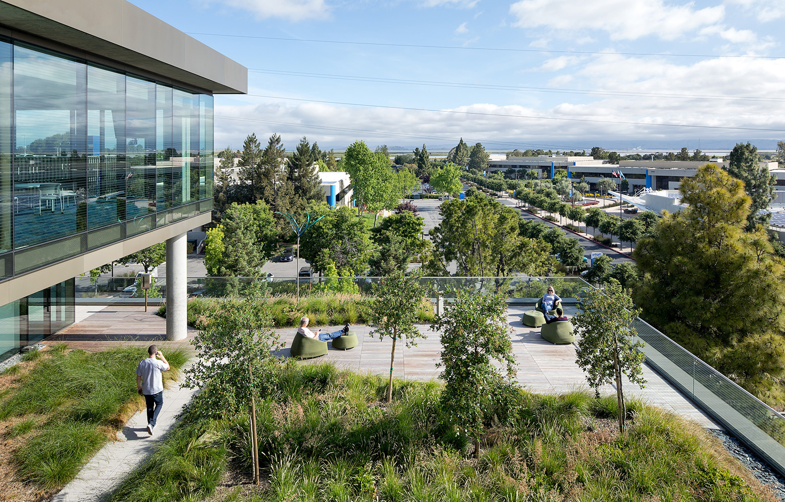 Intuit-Marine-Way-Building-by-WRNS-Studio-and-Clive-Wilkinson-Architects-6